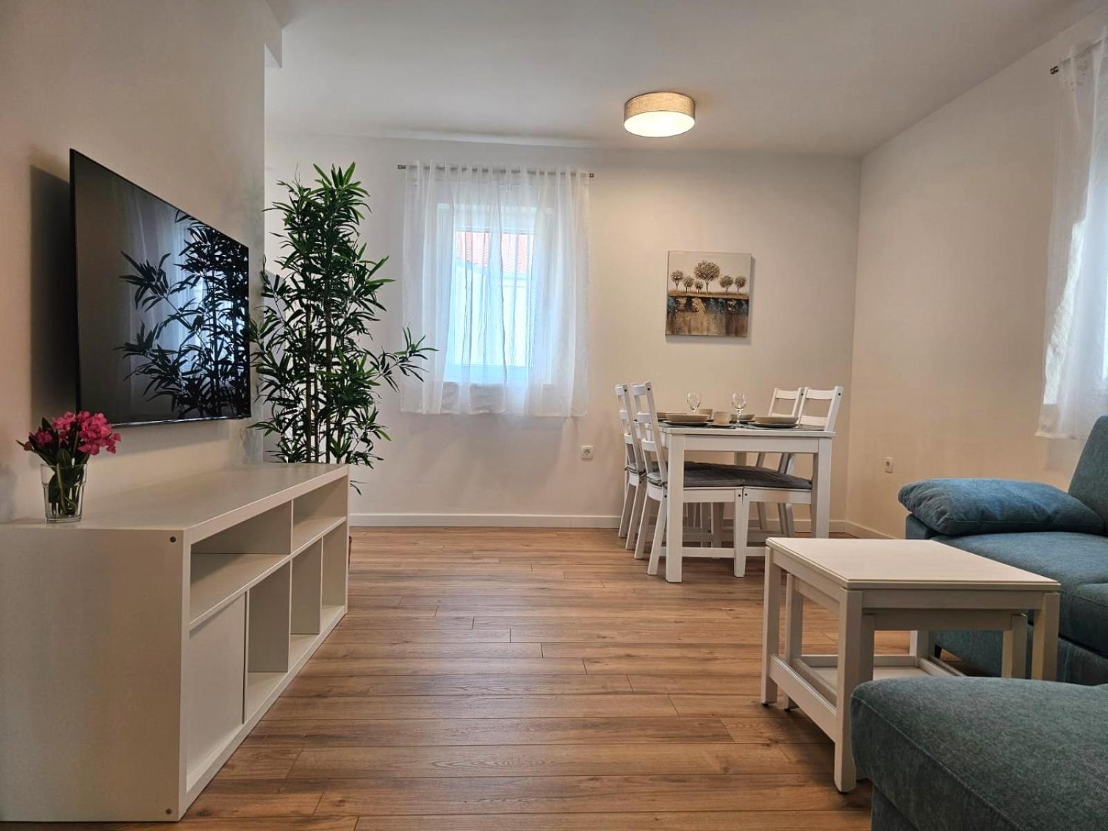 Apartments Miamare 2 Primošten Zimmer foto